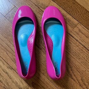 Oka B Brand New, Never Worn Shiny Sangria Ballet Flats, Size 9 Women’s